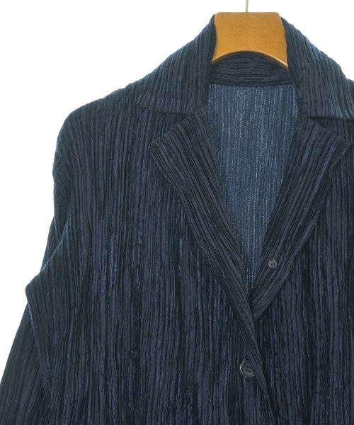 ISSEY MIYAKE（イッセイミヤケ）カジュアルジャケット 紺 サイズ:3(L位) レディース/2200711160156