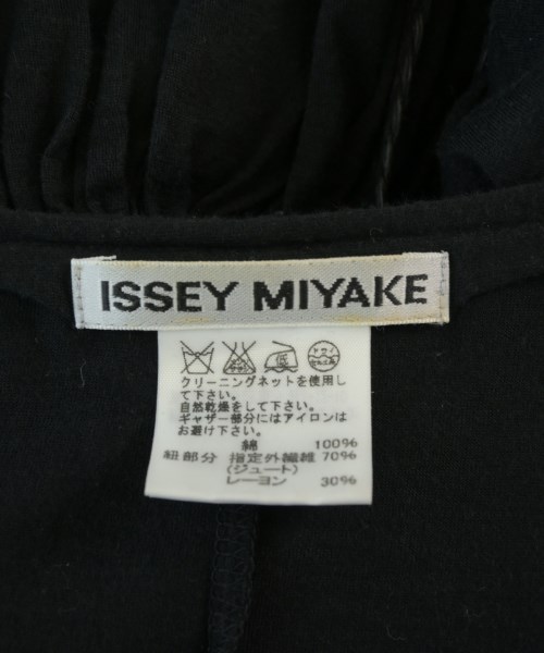 ISSEY MIYAKE（イッセイミヤケ）ノースリーブ 黒 サイズ:3(L位) レディース/2200715248065