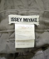 ISSEY MIYAKE（イッセイミヤケ）その他 グレー サイズ:M レディース/2200717193059