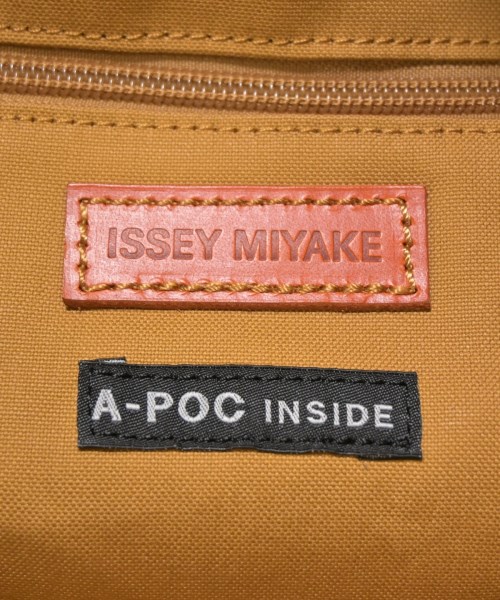 ISSEY MIYAKE（イッセイミヤケ）トートバッグ オレンジ サイズ:- レディース/2200645773019