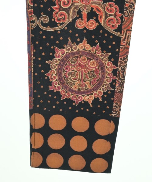 ISSEY MIYAKE（イッセイミヤケ）クロップドパンツ 黒 サイズ:1(S位) レディース/2200645773040