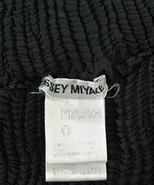 ISSEY MIYAKE（イッセイミヤケ）カジュアルシャツ 黒 サイズ:M レディース/2200638159066