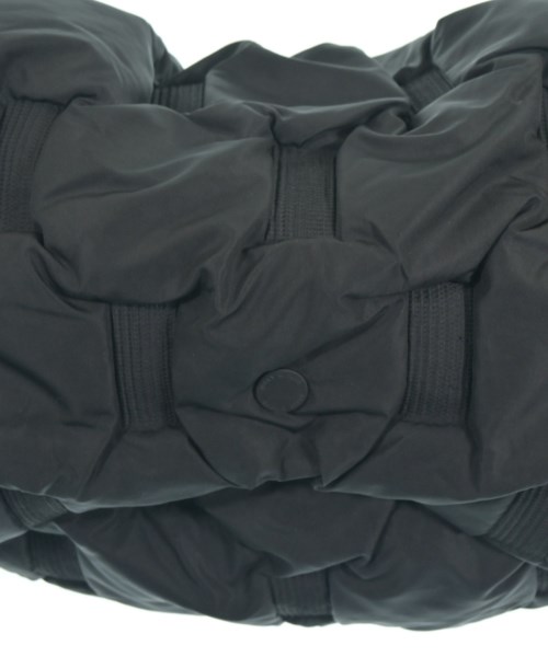 ISSEY MIYAKE（イッセイミヤケ）ショルダーバッグ 黒 サイズ:- レディース/2200648974215