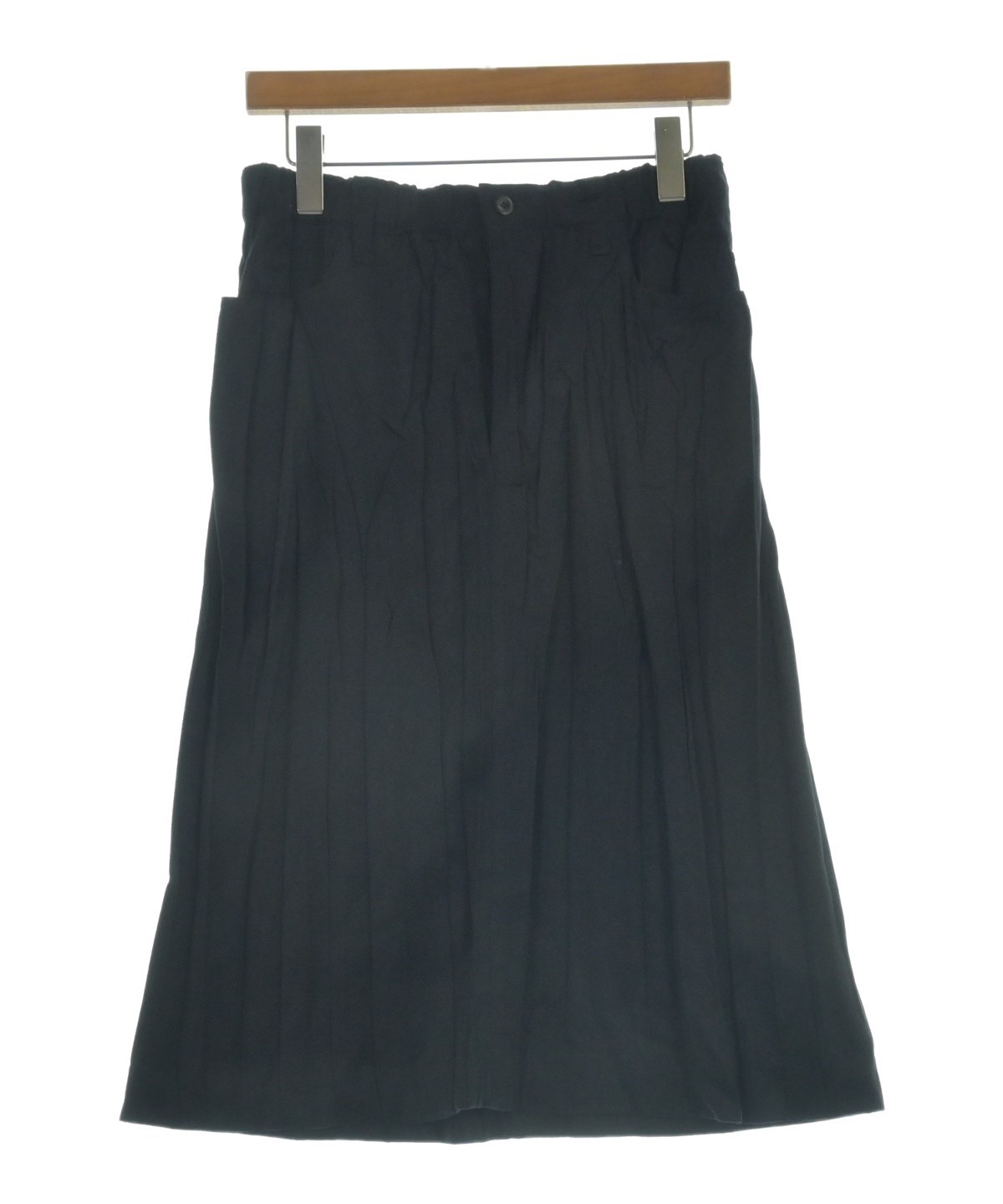 ISSEY MIYAKE（イッセイミヤケ）ひざ丈スカート 黒 サイズ:2(M位