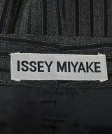 ISSEY MIYAKE（イッセイミヤケ）ひざ丈スカート 黒 サイズ:S レディース/2200649348046