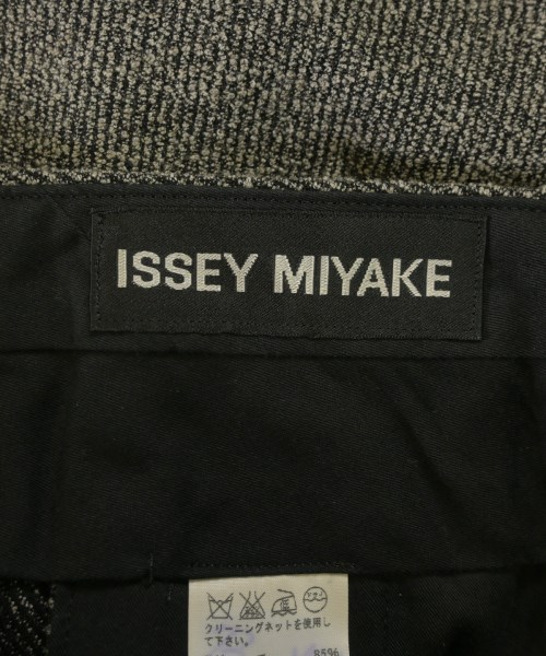 ISSEY MIYAKE（イッセイミヤケ）スラックス グレー サイズ:2(M位) メンズ/2200653911038