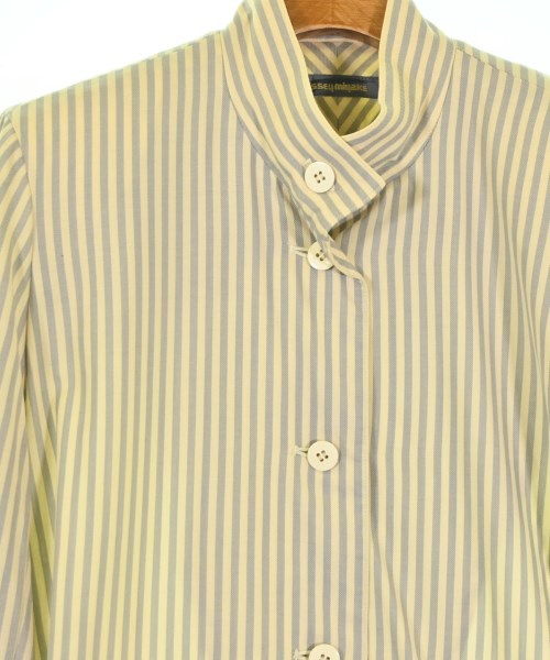 ISSEY MIYAKE（イッセイミヤケ）カジュアルジャケット ベージュ サイズ:-(M位) レディース/2200702208102