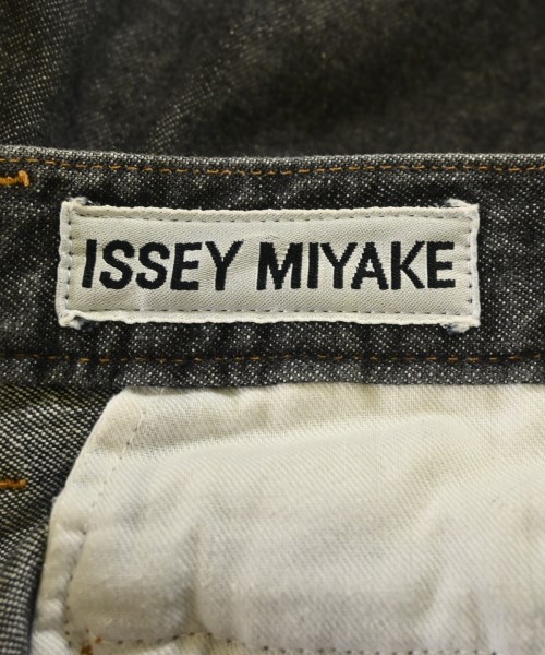 ISSEY MIYAKE（イッセイミヤケ）デニムパンツ グレー サイズ:L レディース/2200685252055