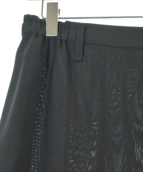 ISSEY MIYAKE（イッセイミヤケ）クロップドパンツ 黒 サイズ:4(XL位) レディース/2200704425064