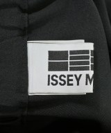 ISSEY MIYAKE（イッセイミヤケ）クロップドパンツ 黒 サイズ:4(XL位) レディース/2200704425064
