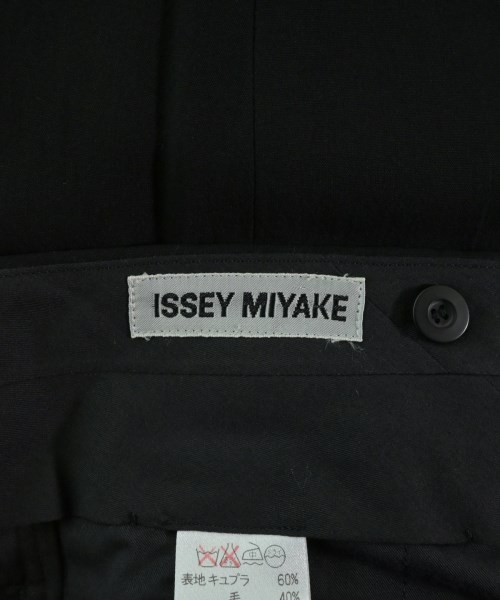 ISSEY MIYAKE（イッセイミヤケ）スラックス 黒 サイズ:L レディース/2200704975101