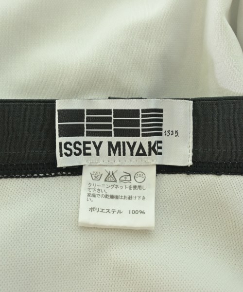 ISSEY MIYAKE（イッセイミヤケ）ひざ丈スカート 白 サイズ:2(M位) レディース/2200705497121