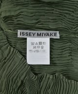 ISSEY MIYAKE（イッセイミヤケ）ブラウス カーキ サイズ:2(M位) レディース/2200705863063