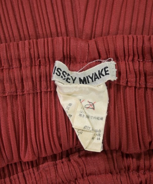 ISSEY MIYAKE（イッセイミヤケ）その他 赤 サイズ:S レディース/2200706228090