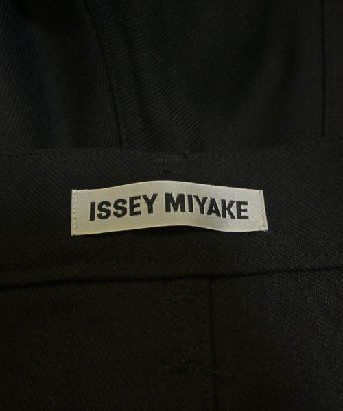 ISSEY MIYAKE（イッセイミヤケ）スラックス 黒 サイズ:2(M位) レディース/2200706511017