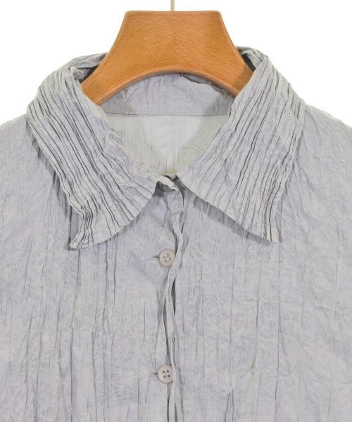 ISSEY MIYAKE（イッセイミヤケ）カジュアルシャツ グレー サイズ:2(M位) レディース/2200707360058