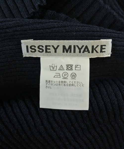ISSEY MIYAKE（イッセイミヤケ）ニット・セーター 紺 サイズ:2(M位) レディース/2200708104125