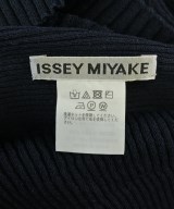 ISSEY MIYAKE（イッセイミヤケ）ニット・セーター 紺 サイズ:2(M位) レディース/2200708104125