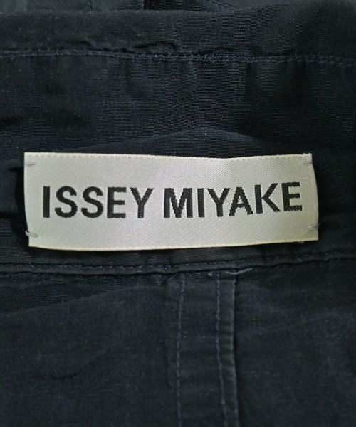 ISSEY MIYAKE（イッセイミヤケ）コート 紺 サイズ:2(M位) レディース/2200708104156