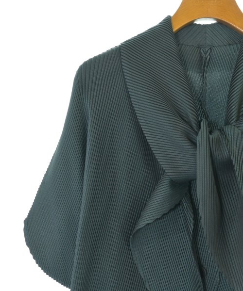 ISSEY MIYAKE（イッセイミヤケ）カジュアルシャツ 緑 サイズ:2(M位) レディース/2200704629035