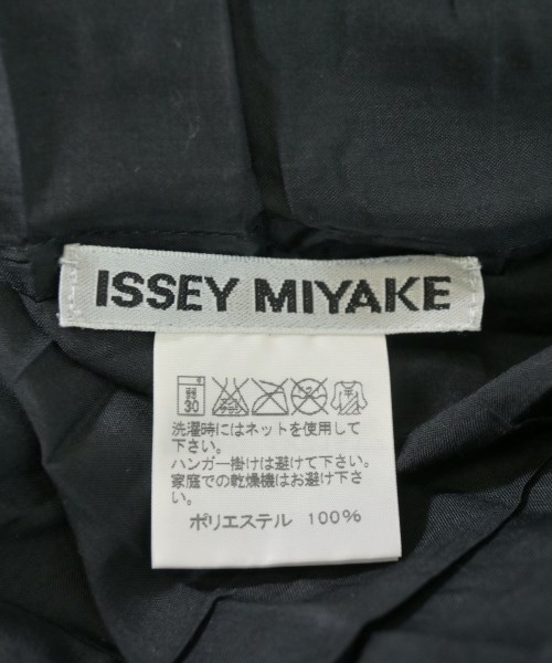 ISSEY MIYAKE（イッセイミヤケ）カジュアルシャツ 黒 サイズ:3(L位) レディース/2200709307136