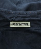 ISSEY MIYAKE（イッセイミヤケ）カジュアルジャケット 紺 サイズ:2(M位) レディース/2200662607021