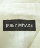 ISSEY MIYAKE（イッセイミヤケ）ノーカラージャケット 白 サイズ:3(L位) レディース/2200663706051