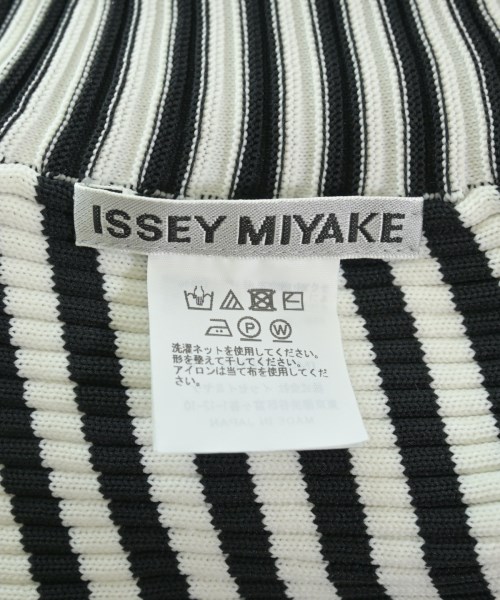 ISSEY MIYAKE（イッセイミヤケ）ニット・セーター 黒 サイズ:2(M位) レディース/2200661679265