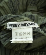 ISSEY MIYAKE（イッセイミヤケ）ワンピース カーキ サイズ:S レディース/2200662001065