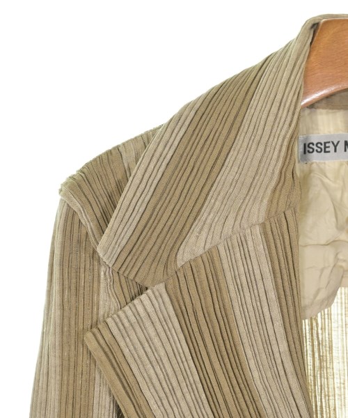 ISSEY MIYAKE（イッセイミヤケ）カジュアルジャケット 茶 サイズ:M レディース/2200662001102