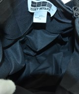 ISSEY MIYAKE（イッセイミヤケ）ハンドバッグ 黒 サイズ:- レディース/2200661741641