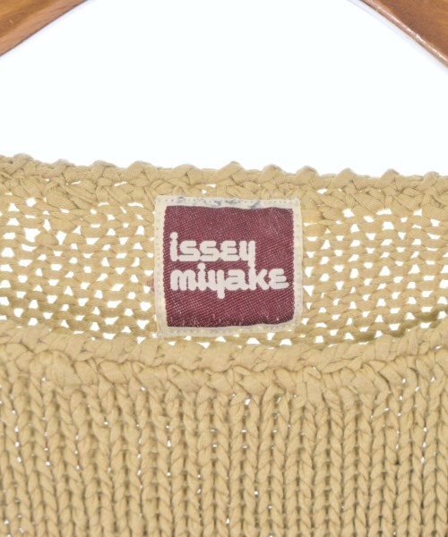 ISSEY MIYAKE（イッセイミヤケ）ニット・セーター ベージュ サイズ:9(M位) レディース/2200665729034