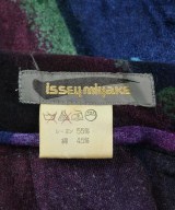 ISSEY MIYAKE（イッセイミヤケ）ひざ丈スカート 紺 サイズ:-(S位) レディース/2200665729041