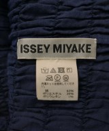 ISSEY MIYAKE（イッセイミヤケ）カジュアルシャツ 紺 サイズ:2(M位) レディース/2200666978080