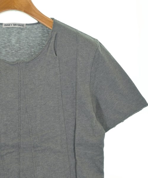 ISSEY MIYAKE（イッセイミヤケ）Tシャツ・カットソー グレー サイズ:3(L位) レディース/2200667268067