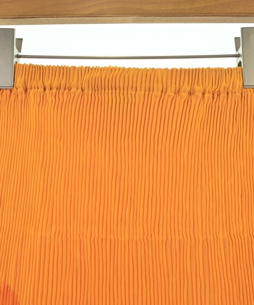 ISSEY MIYAKE（イッセイミヤケ）ロング・マキシ丈スカート 黄 サイズ:3(L位) レディース/2200667924086