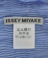 ISSEY MIYAKE（イッセイミヤケ）カジュアルシャツ 青 サイズ:2(M位) レディース/2200668022019