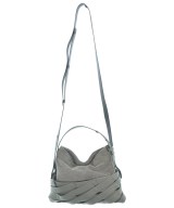 ISSEY MIYAKE（イッセイミヤケ）ショルダーバッグ グレー サイズ:S レディース/2200668773027
