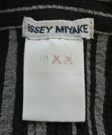 ISSEY MIYAKE（イッセイミヤケ）カジュアルシャツ 黒 サイズ:L レディース/2200670236077