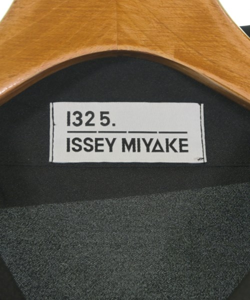 ISSEY MIYAKE（イッセイミヤケ）カジュアルジャケット 黒 サイズ:3(L位) レディース/2200670502035