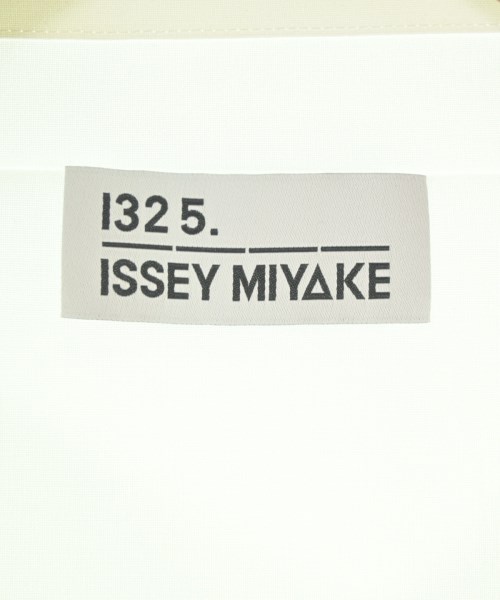 ISSEY MIYAKE（イッセイミヤケ）カジュアルシャツ 白 サイズ:3(L位) レディース/2200670502042