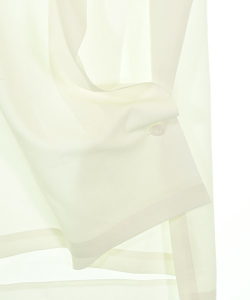 ISSEY MIYAKE（イッセイミヤケ）カジュアルシャツ 白 サイズ:3(L位) レディース/2200670502042
