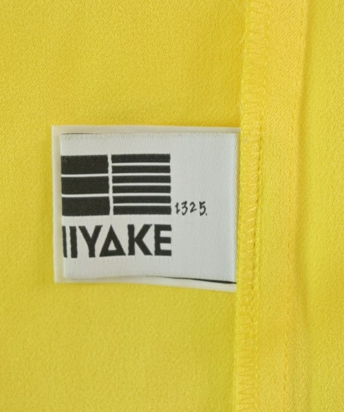 ISSEY MIYAKE（イッセイミヤケ）カジュアルシャツ 黄 サイズ:3(L位) レディース/2200669601039