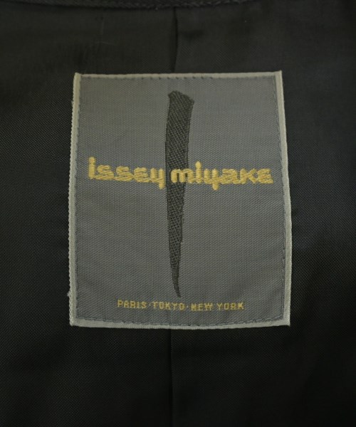 ISSEY MIYAKE（イッセイミヤケ）その他 カーキ サイズ:-(XXL位) メンズ/2200670751037