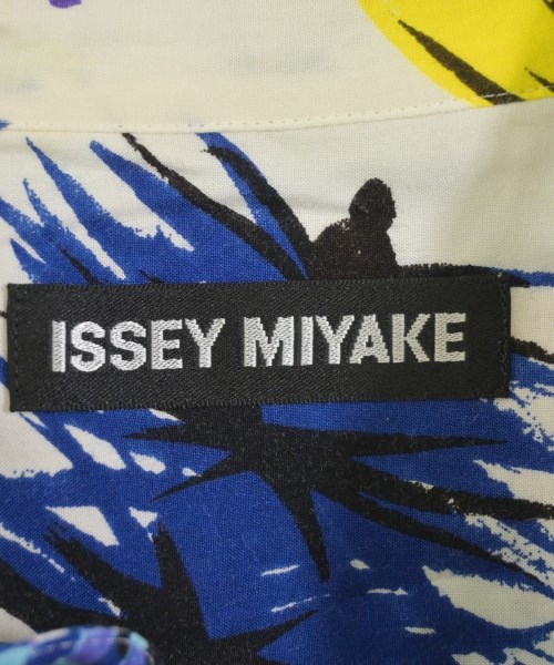 ISSEY MIYAKE（イッセイミヤケ）カジュアルシャツ 白 サイズ:1(S位) メンズ/2200730969174