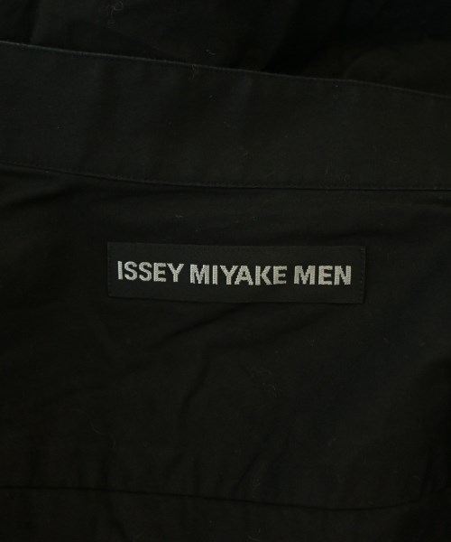 ISSEY MIYAKE MEN（イッセイ　ミヤケ　メン）カジュアルシャツ 黒 サイズ:3(L位) メンズ/2200731385034