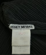 ISSEY MIYAKE（イッセイミヤケ）カジュアルシャツ 黒 サイズ:M レディース/2200731625024
