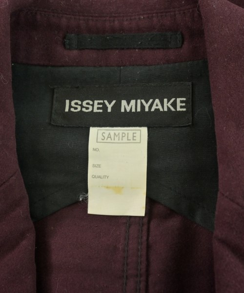 ISSEY MIYAKE（イッセイミヤケ）カジュアルジャケット 赤 サイズ:-(L位) メンズ/2200731949045