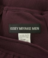 ISSEY MIYAKE MEN（イッセイ　ミヤケ　メン）その他 赤 サイズ:3(L位) メンズ/2200731949144