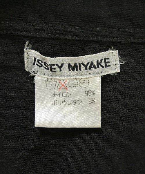 ISSEY MIYAKE（イッセイミヤケ）カジュアルシャツ 黒 サイズ:M レディース/2200731975051
